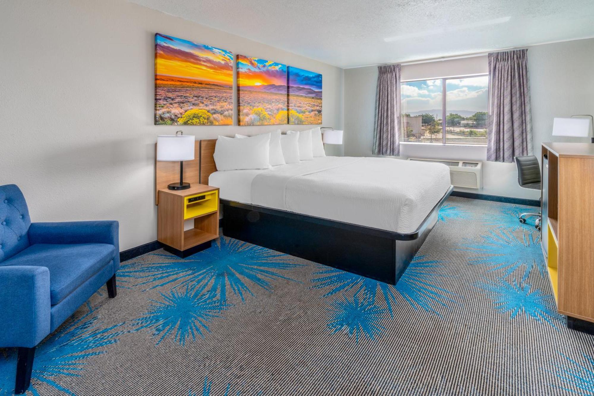 Days Inn By Wyndham Los Lunas Экстерьер фото